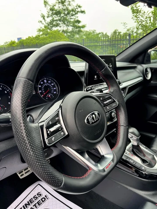 2020 Kia Forte - Image 12 of 20