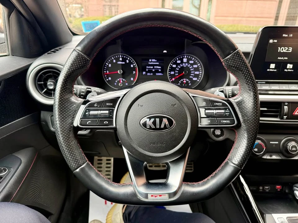 2020 Kia Forte - Image 11 of 19