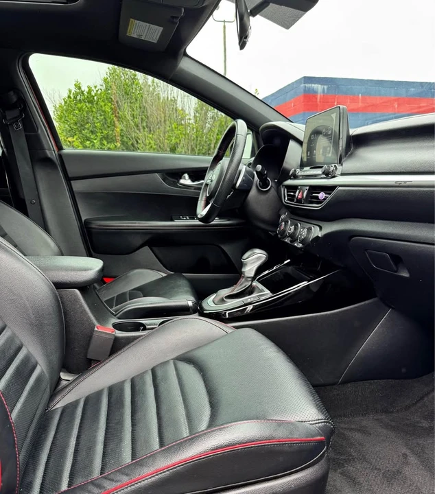 2020 Kia Forte - Image 13 of 20