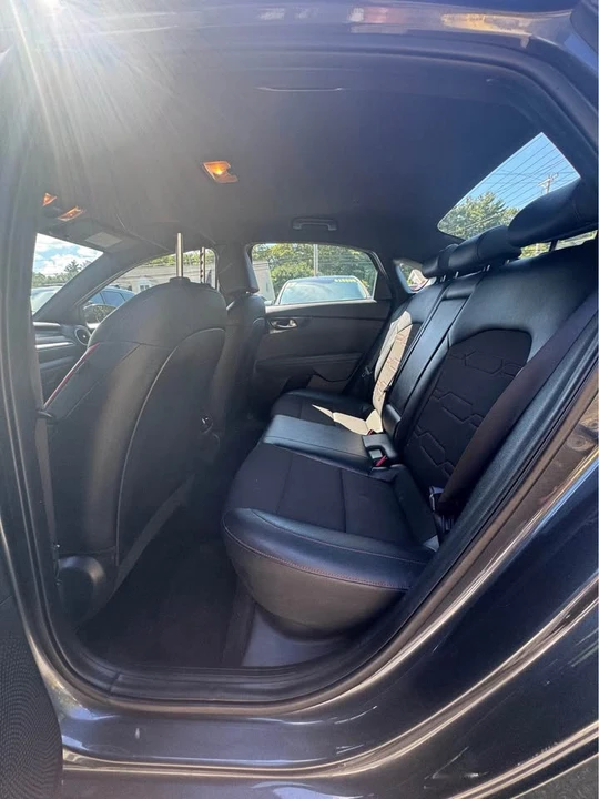 2020 Kia Forte - Image 13 of 18