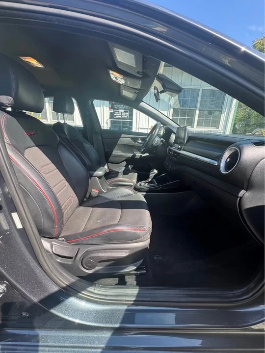 2020 Kia Forte - Image 15 of 18