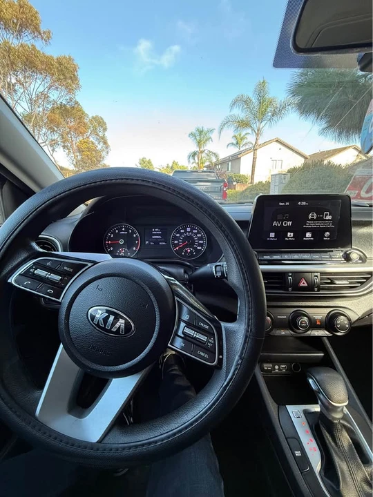 2020 Kia Forte - Image 5 of 8