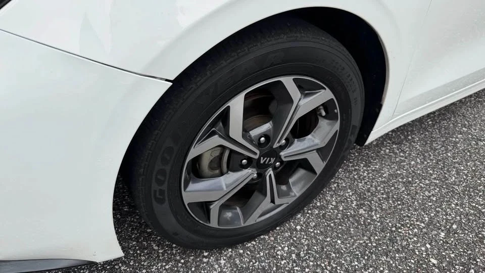 2020 Kia Forte - Image 15 of 17
