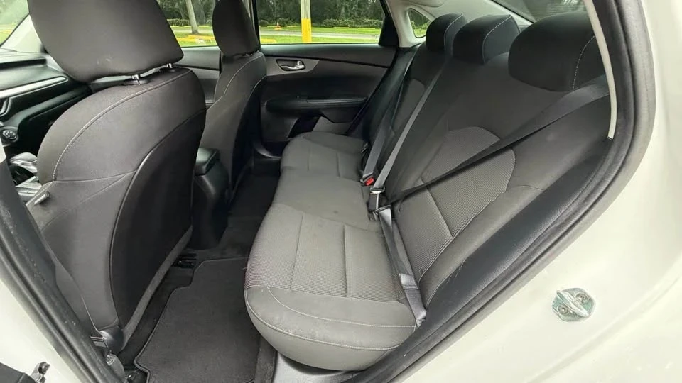 2020 Kia Forte - Image 14 of 17