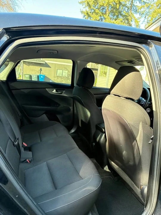 2020 Kia Forte - Image 7 of 11
