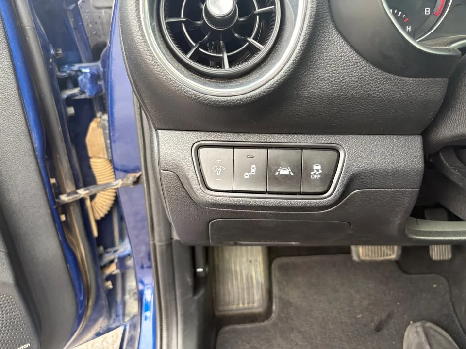 2020 Kia Forte - Image 12 of 20