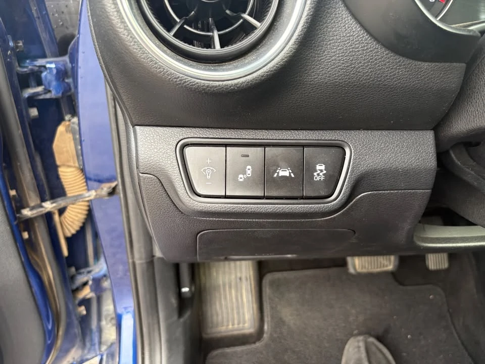 2020 Kia Forte - Image 15 of 20