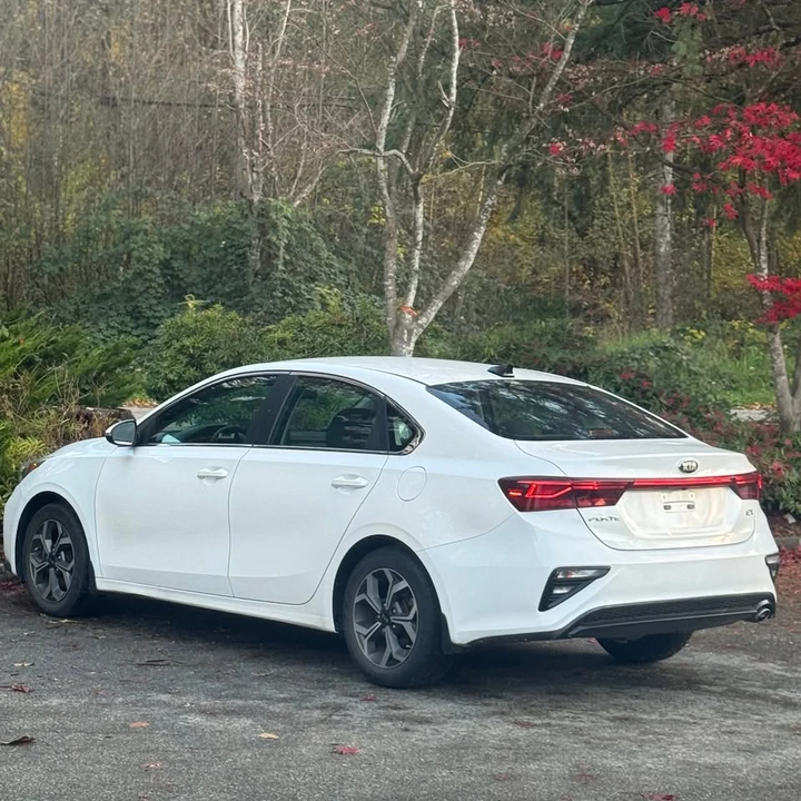 2020 Kia Forte - Image 5 of 8