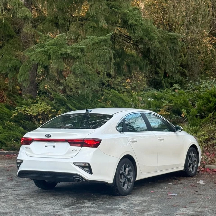 2020 Kia Forte - Image 6 of 8