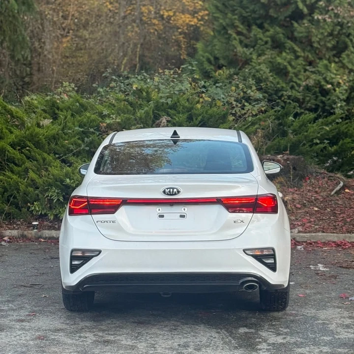 2020 Kia Forte - Image 4 of 8