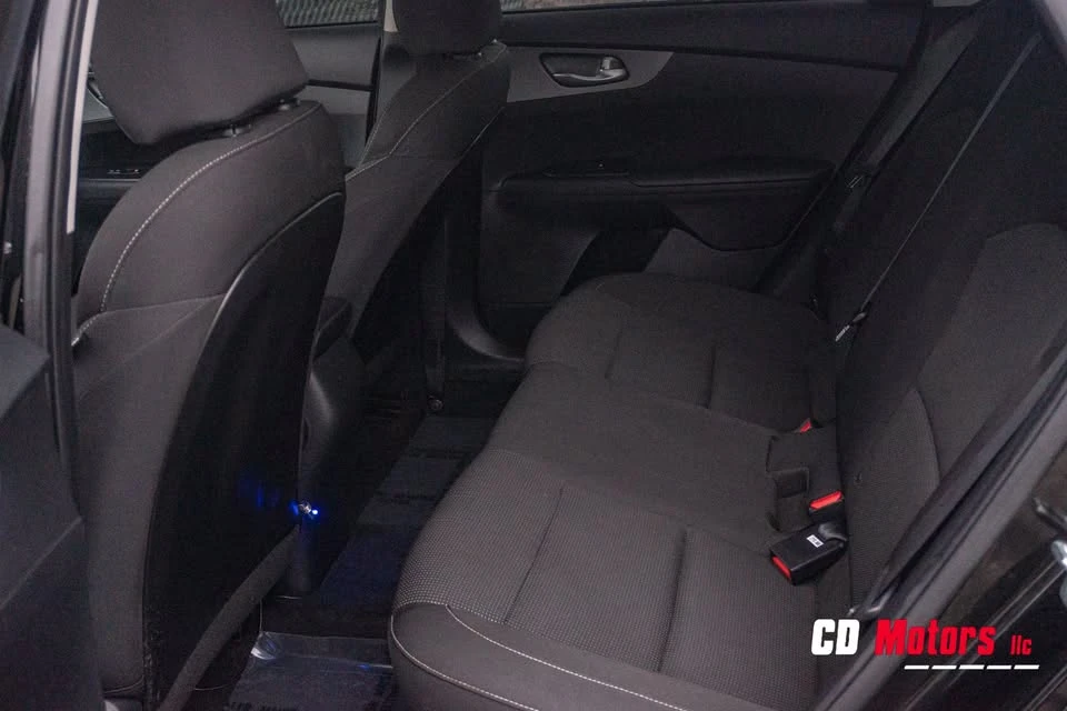 2020 Kia Forte - Image 15 of 17