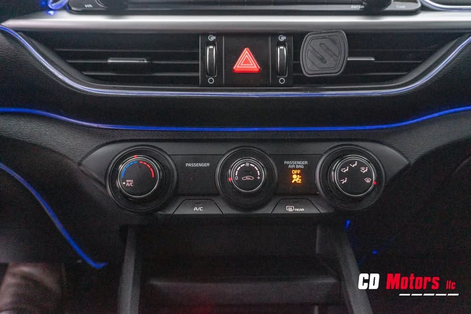 2020 Kia Forte - Image 14 of 17