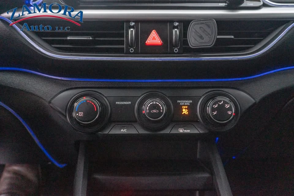 2020 Kia Forte - Image 12 of 15