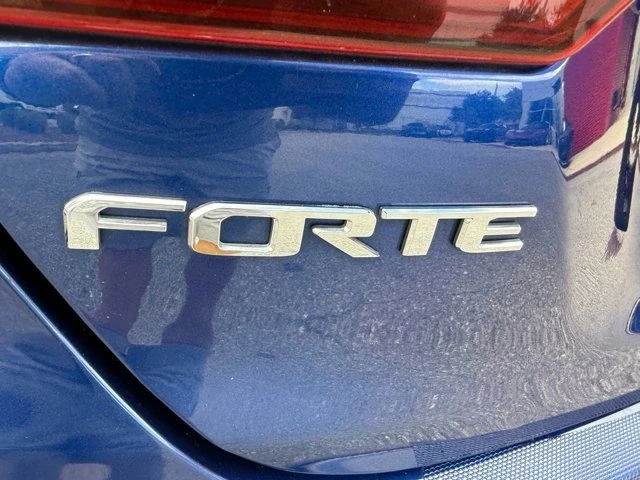 2020 Kia Forte - Image 12 of 20