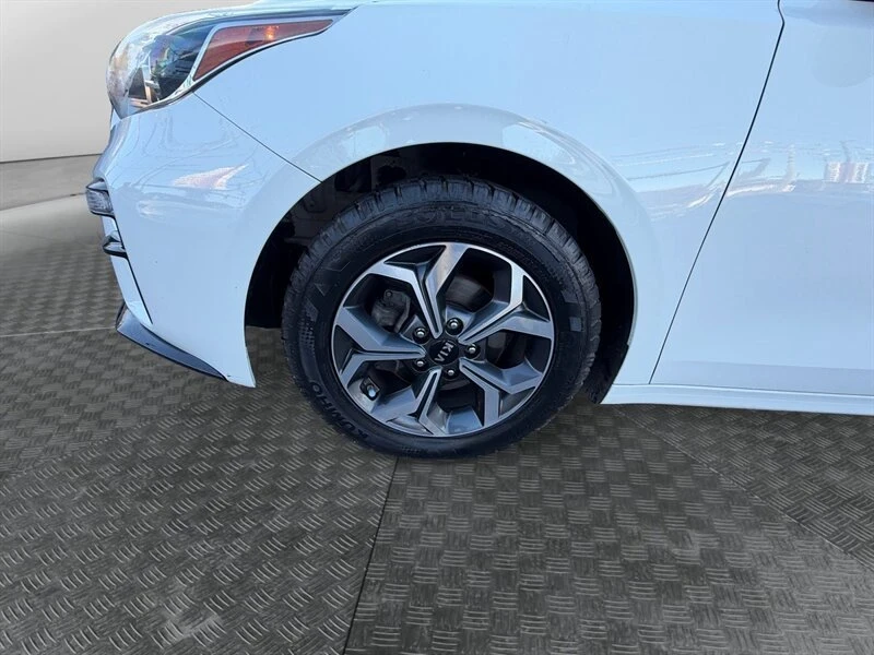 2020 Kia Forte - Image 14 of 15