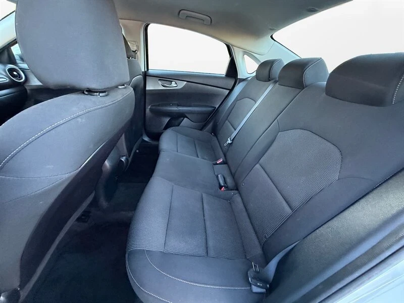 2020 Kia Forte - Image 13 of 15