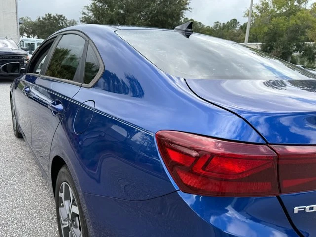 2020 Kia Forte - Image 9 of 20