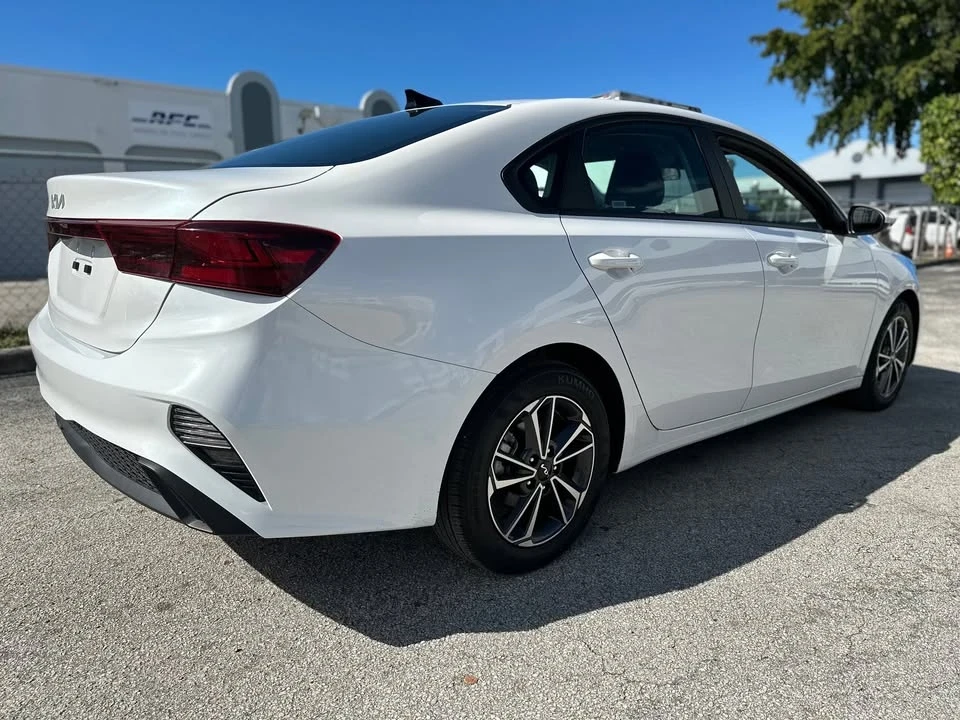 2020 Kia Forte - Image 4 of 10