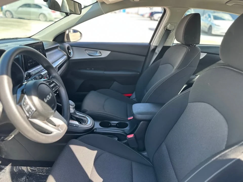 2020 Kia Forte - Image 9 of 10
