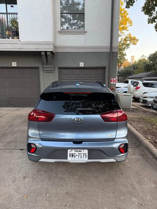 2020 Kia Niro - Image 2 of 7