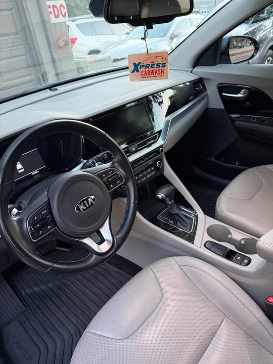 2020 Kia Niro - Image 5 of 7