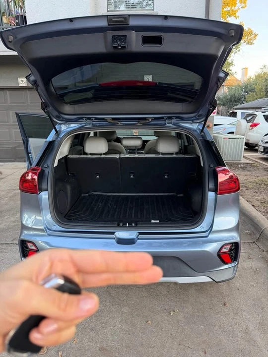 2020 Kia Niro - Image 6 of 7
