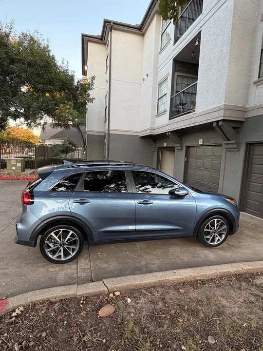 2020 Kia Niro - Image 3 of 7