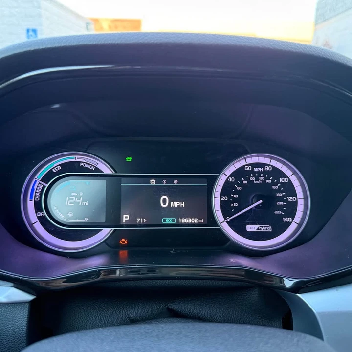 2020 Kia Niro - Image 9 of 15