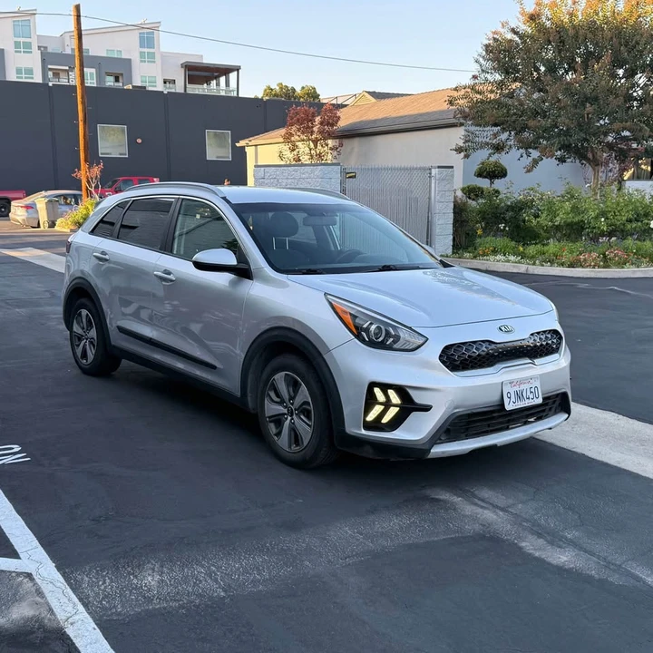 2020 Kia Niro - Image 7 of 15