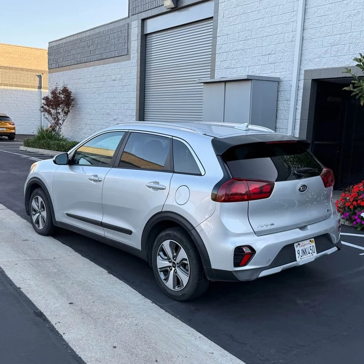 2020 Kia Niro - Image 3 of 15