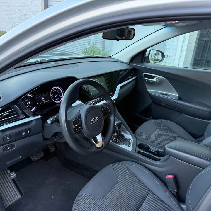 2020 Kia Niro - Image 11 of 15