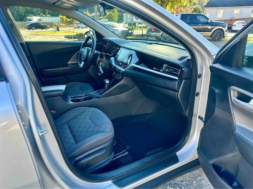 2020 Kia Niro - Image 14 of 20