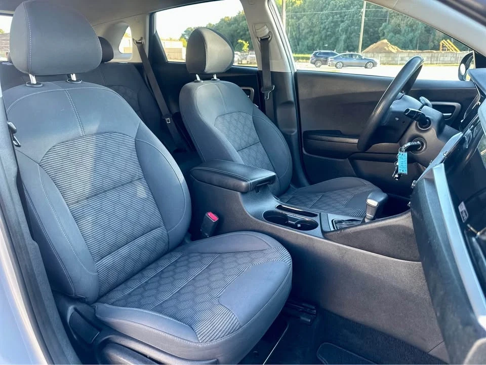 2020 Kia Niro - Image 15 of 20