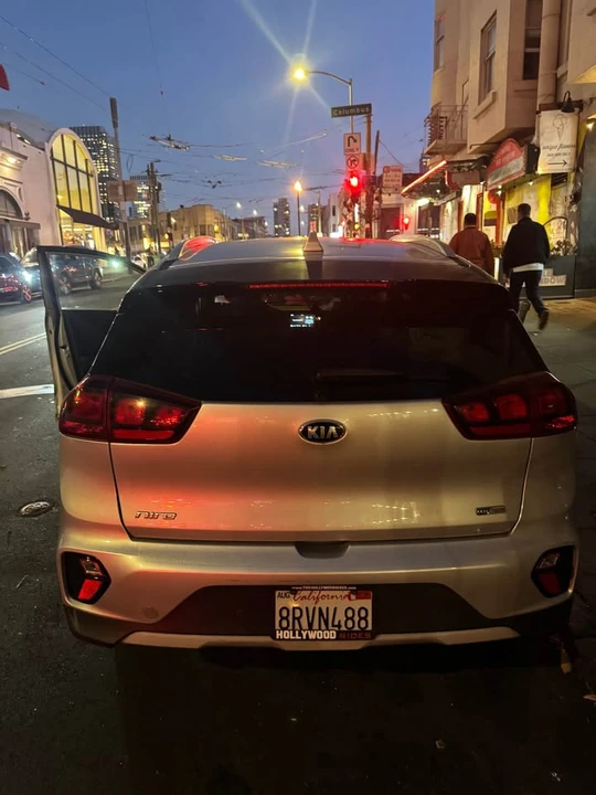 2020 Kia Niro - Image 2 of 7