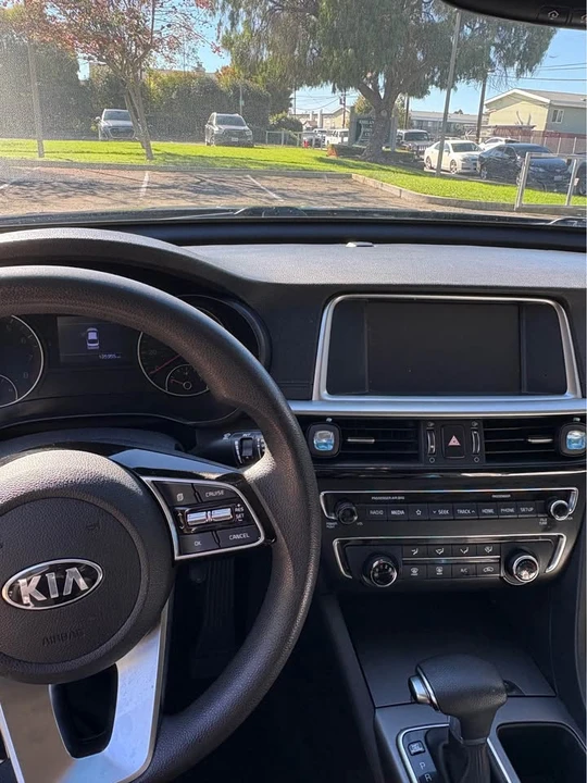 2020 Kia Optima/K5 - Image 7 of 9
