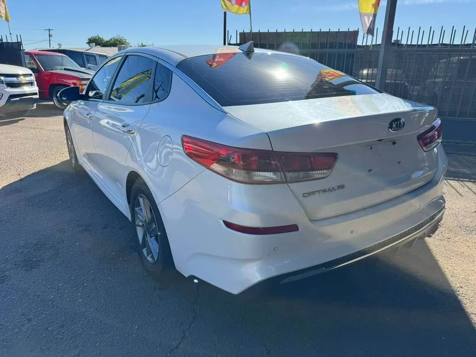2020 Kia Optima/K5 - Image 3 of 10
