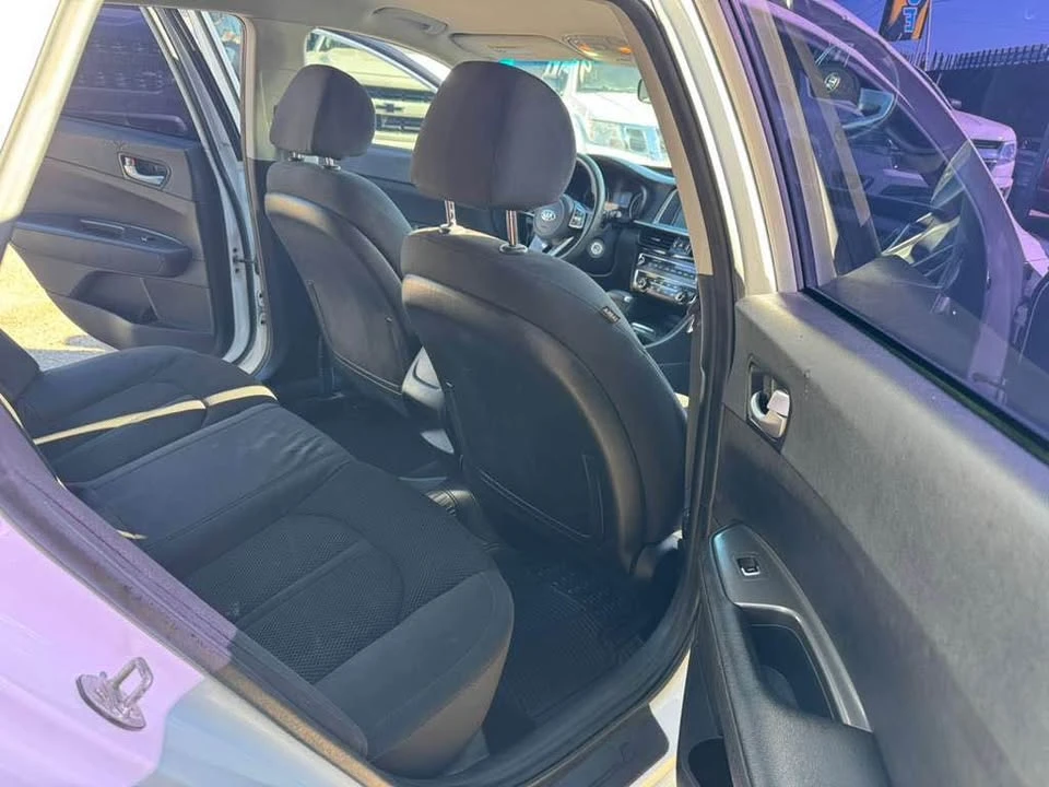 2020 Kia Optima/K5 - Image 7 of 10