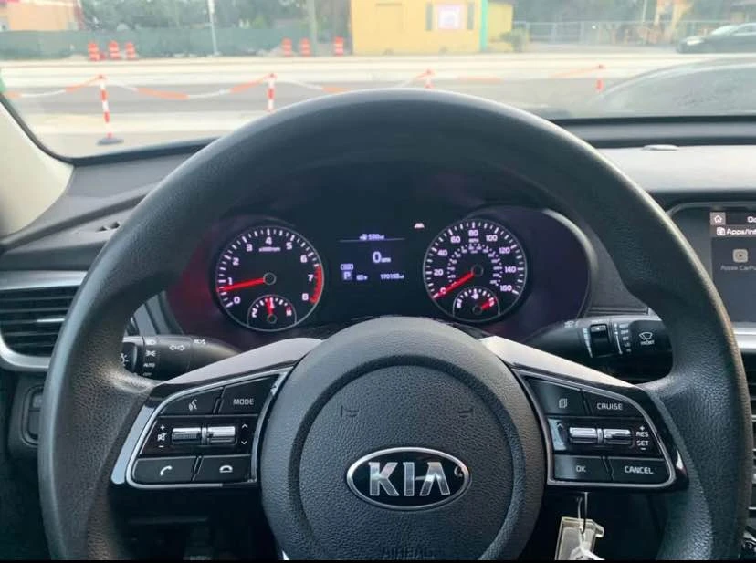 2020 Kia Optima/K5 - Image 8 of 12