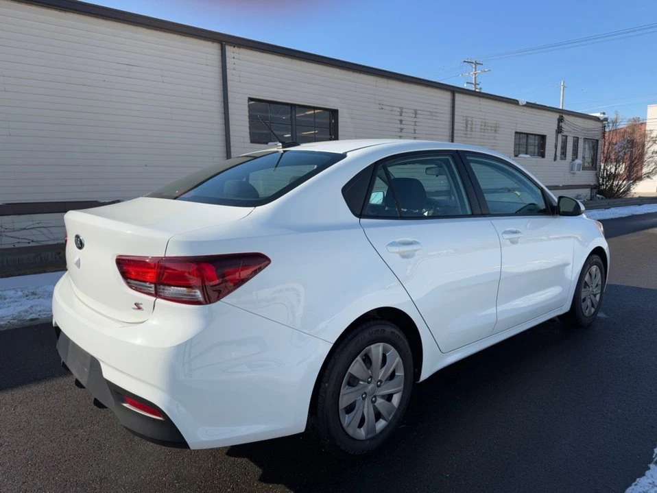 2020 Kia Rio - Image 3 of 17