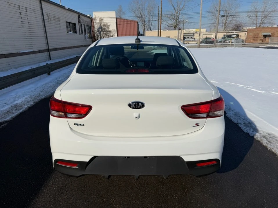 2020 Kia Rio - Image 4 of 17