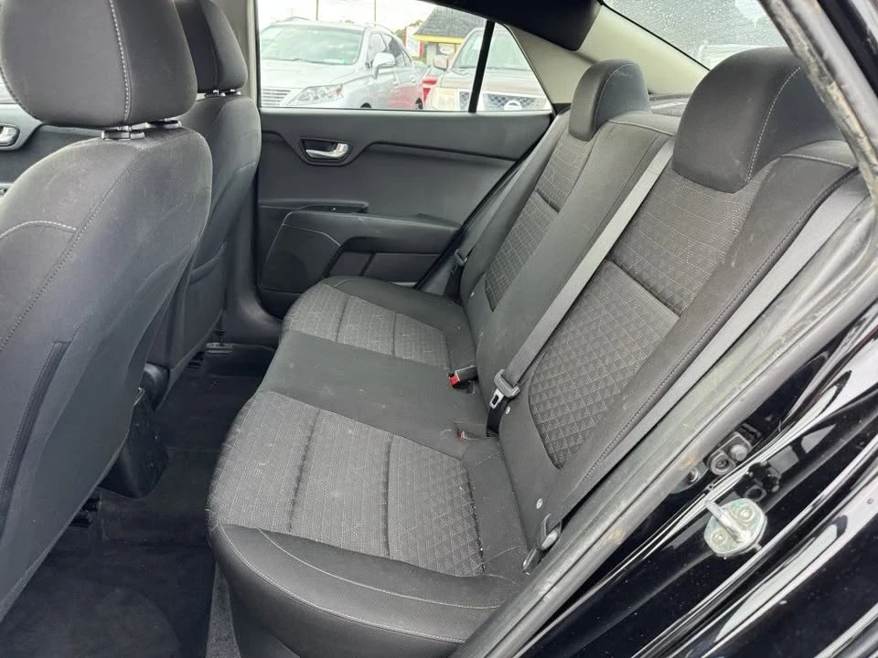 2020 Kia Rio - Image 10 of 20