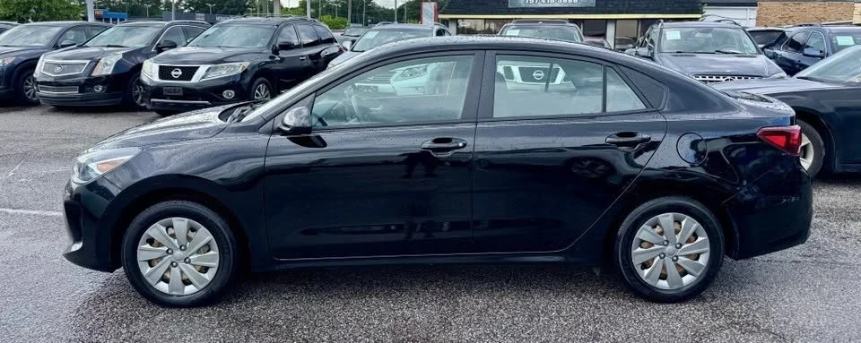 2020 Kia Rio - Image 4 of 20
