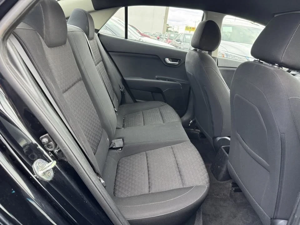 2020 Kia Rio - Image 13 of 20