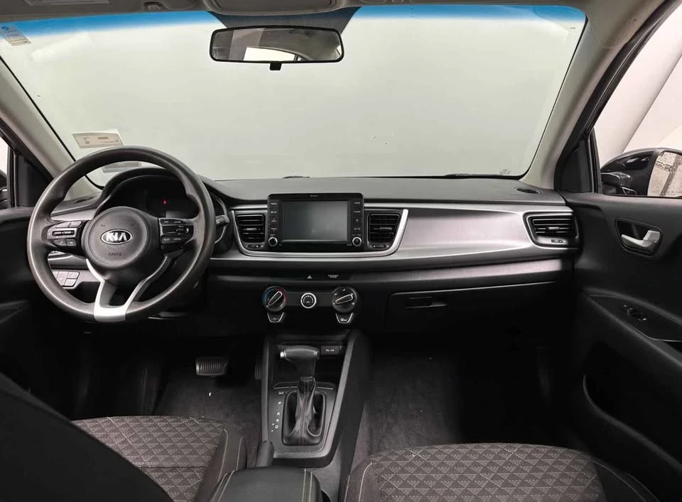 2020 Kia Rio - Image 3 of 11