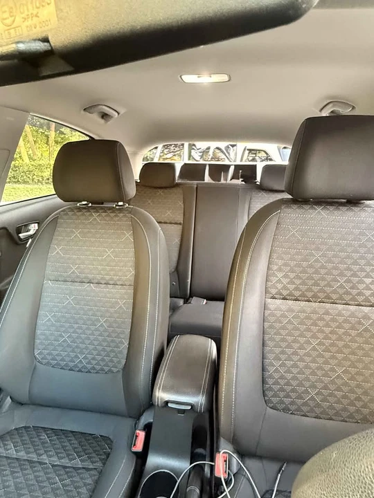 2020 Kia Rio - Image 5 of 10