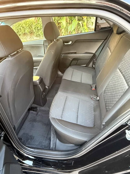 2020 Kia Rio - Image 8 of 10