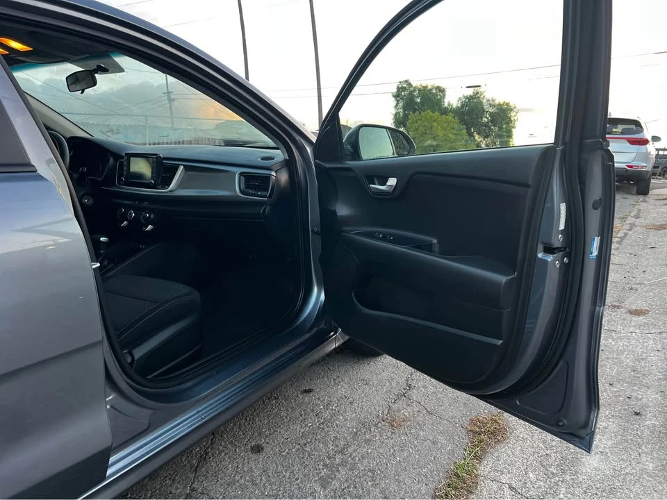 2020 Kia Rio - Image 16 of 20