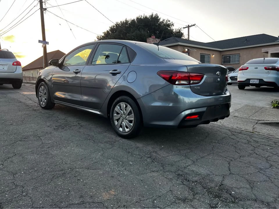2020 Kia Rio - Image 5 of 20