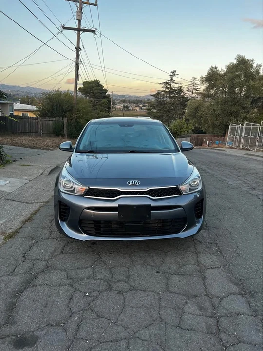 2020 Kia Rio - Image 2 of 20