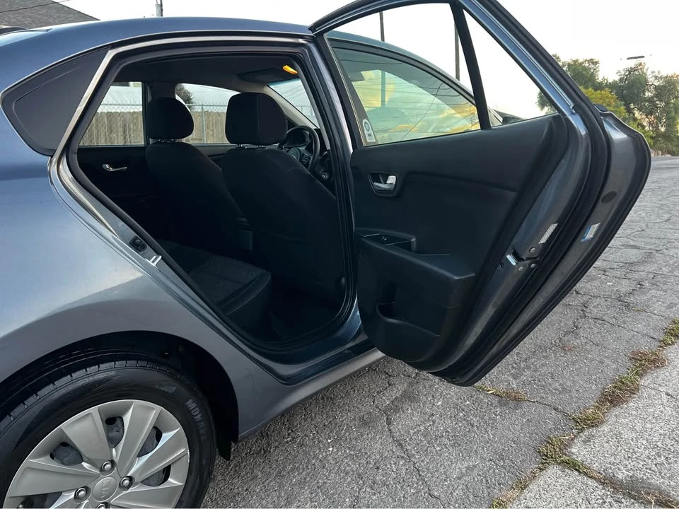 2020 Kia Rio - Image 15 of 20